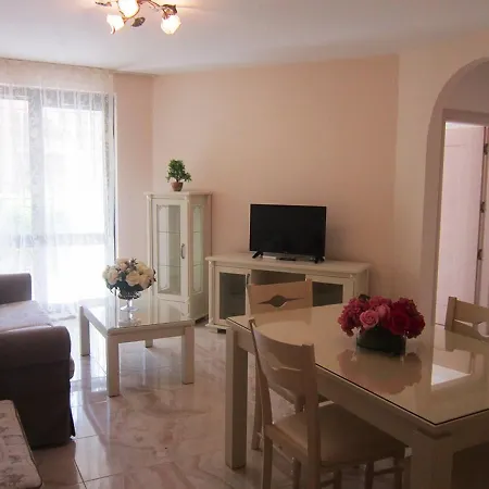 Aparthotel Artur 3*