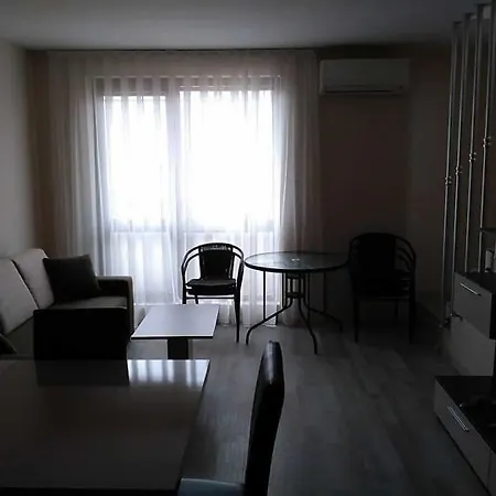 Artur Aparthotel 3*