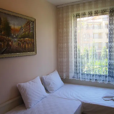 Artur Aparthotel