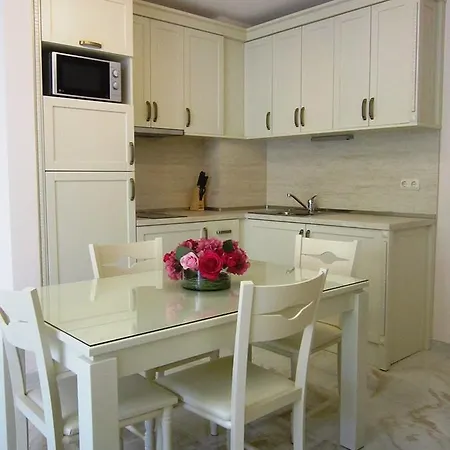 Aparthotel Artur 3*